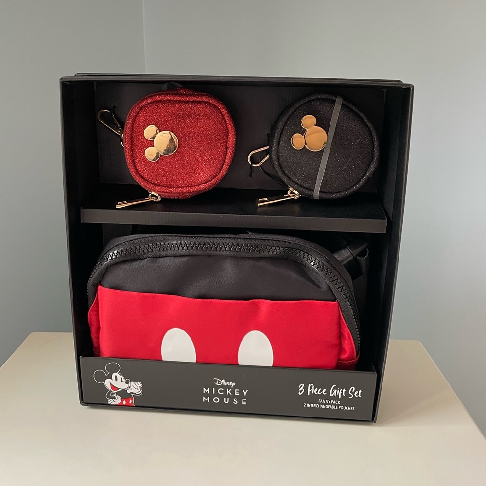 NWT DISNEY Mickey Mouse belt bag with removable accessory pouches